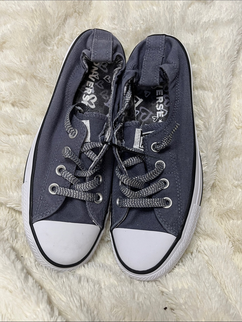 Classic Low-Top Women's Sneakers in Navy